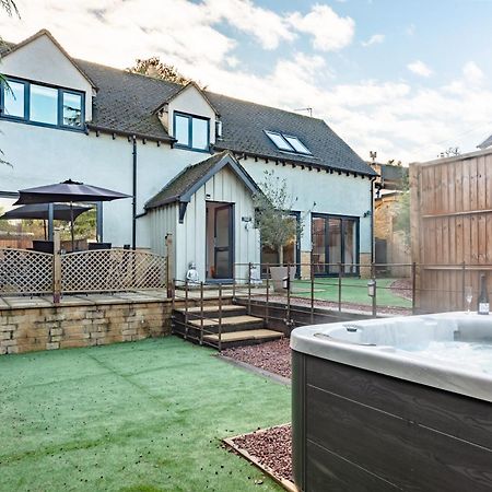 Cotswold Holiday Let With Hot Tub - The Old Garage ชิปปิงนอร์ตัน ภายนอก รูปภาพ