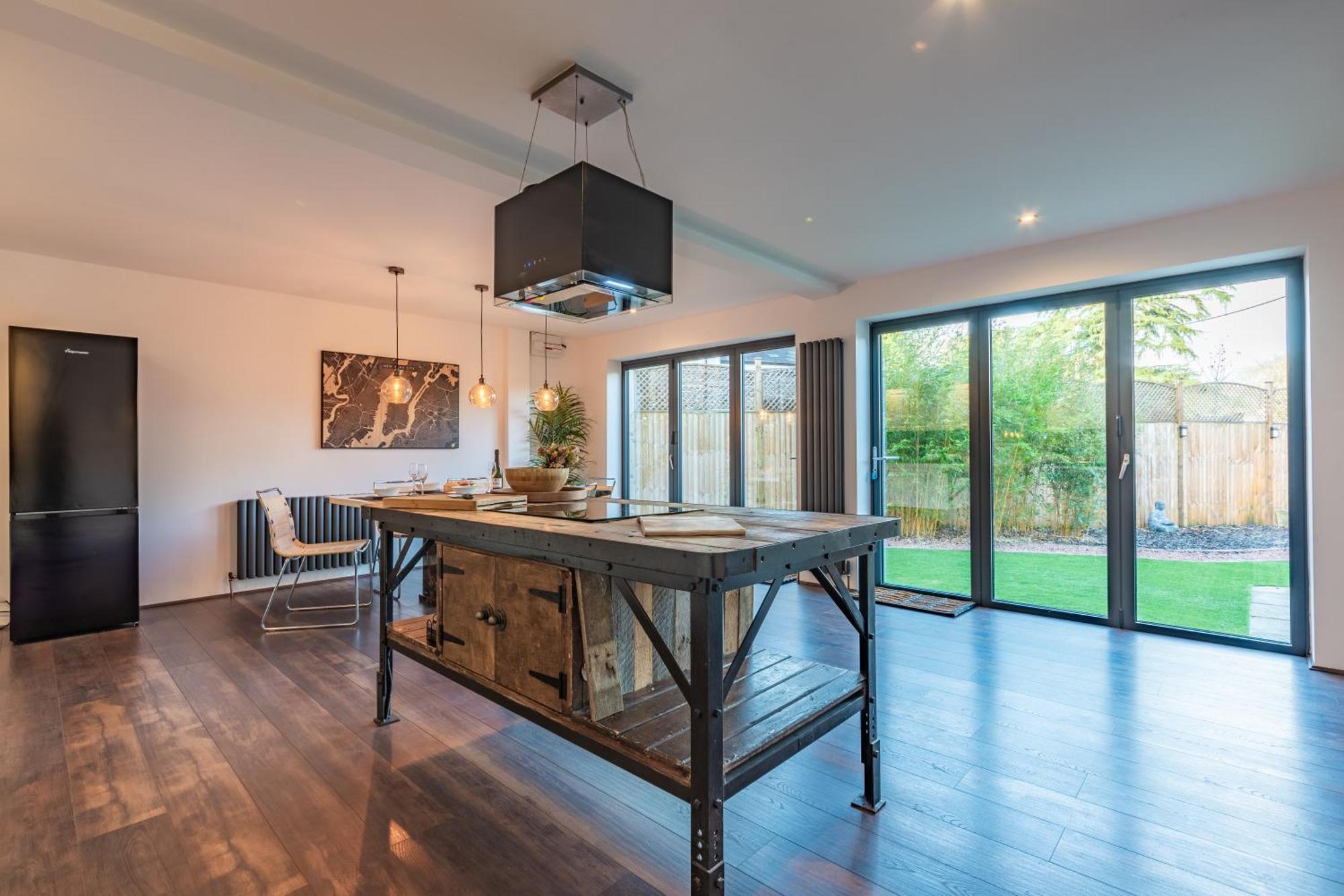 Cotswold Holiday Let With Hot Tub - The Old Garage ชิปปิงนอร์ตัน ภายนอก รูปภาพ