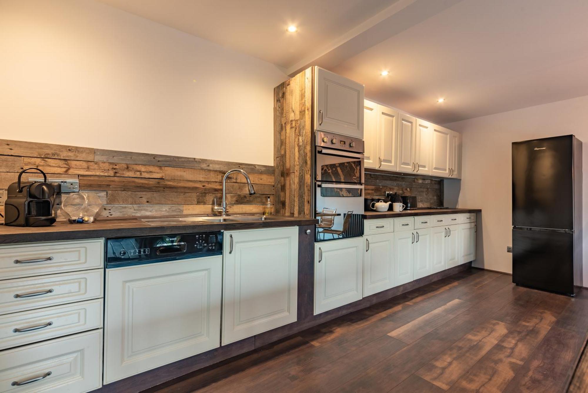 Cotswold Holiday Let With Hot Tub - The Old Garage ชิปปิงนอร์ตัน ภายนอก รูปภาพ